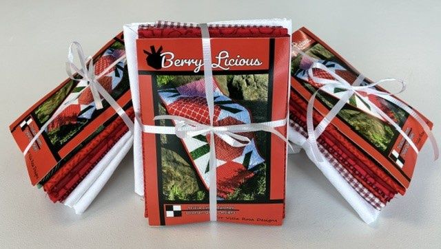 Berry Licious Table Runner Kit