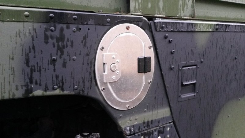 HMMWV / Hummer H1 Locking Fuel Door