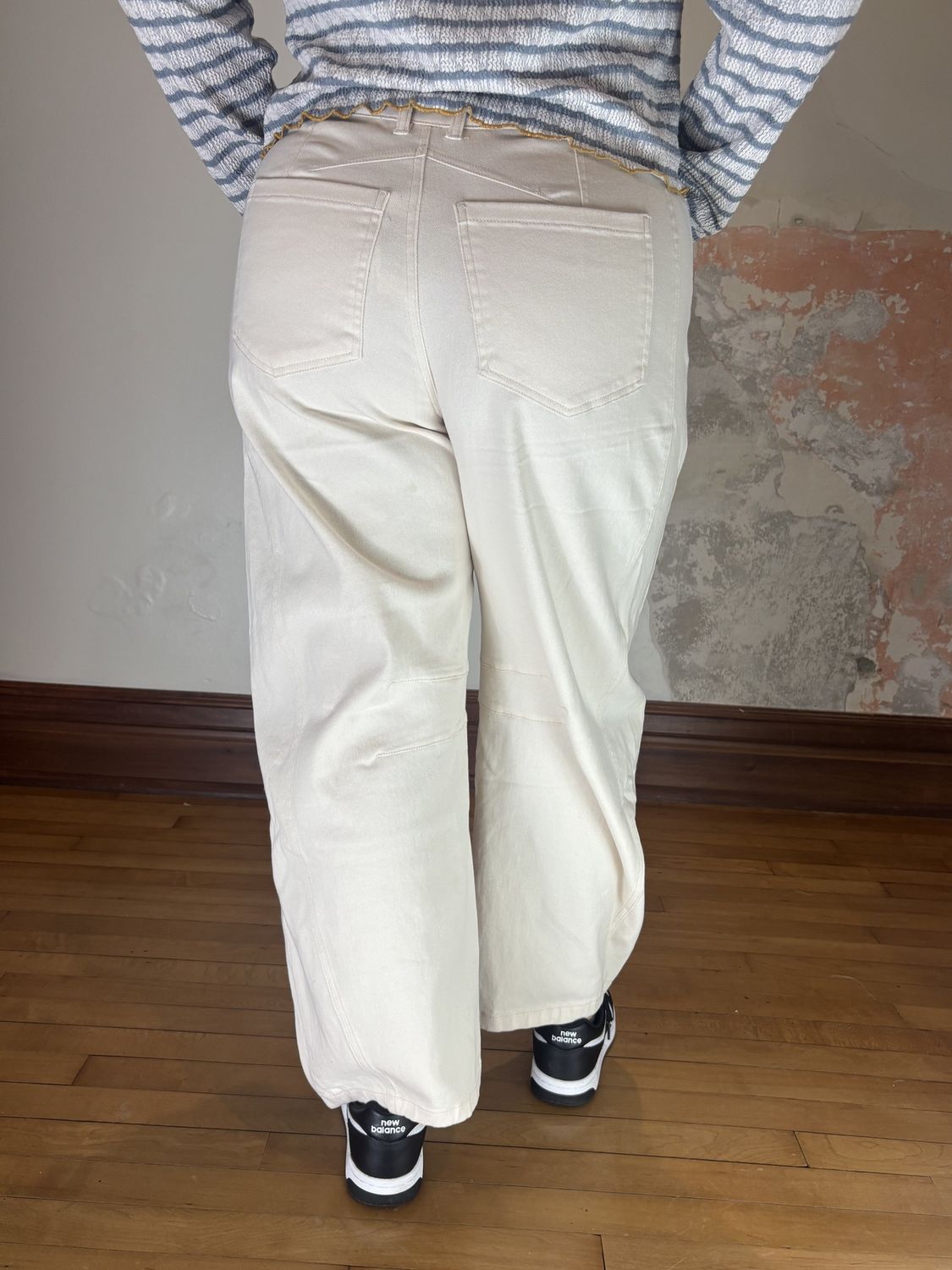 White/ Cream Barrel Jeans