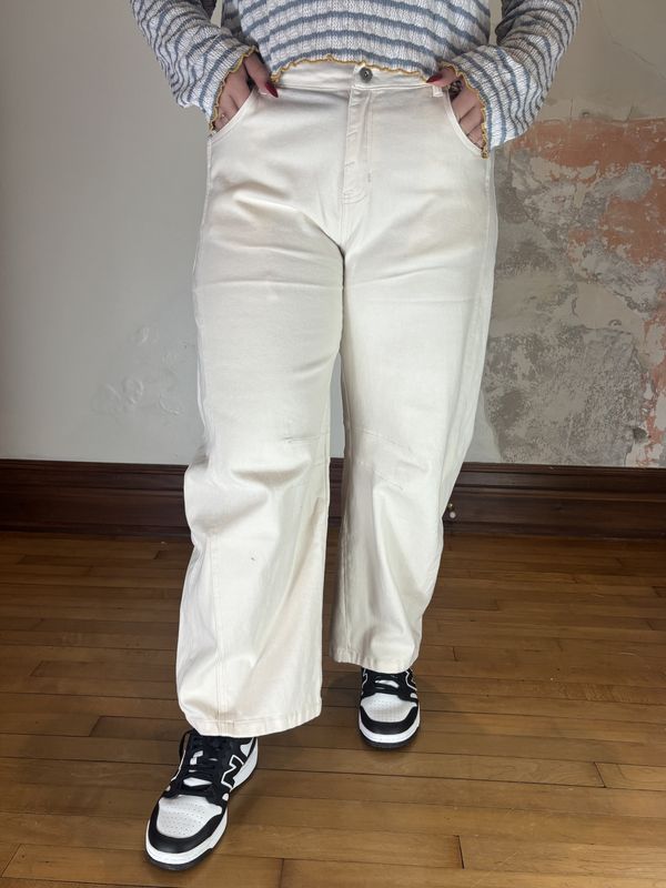 White/ Cream Barrel Jeans