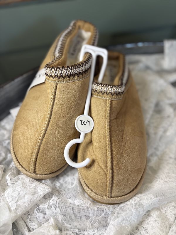 Sand Embroidered Slippers