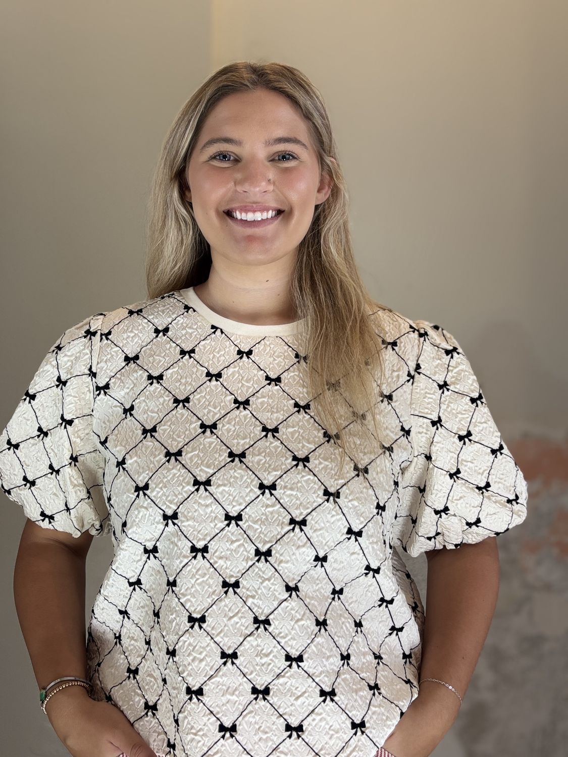 Bow Textured Woven Short Sleeve