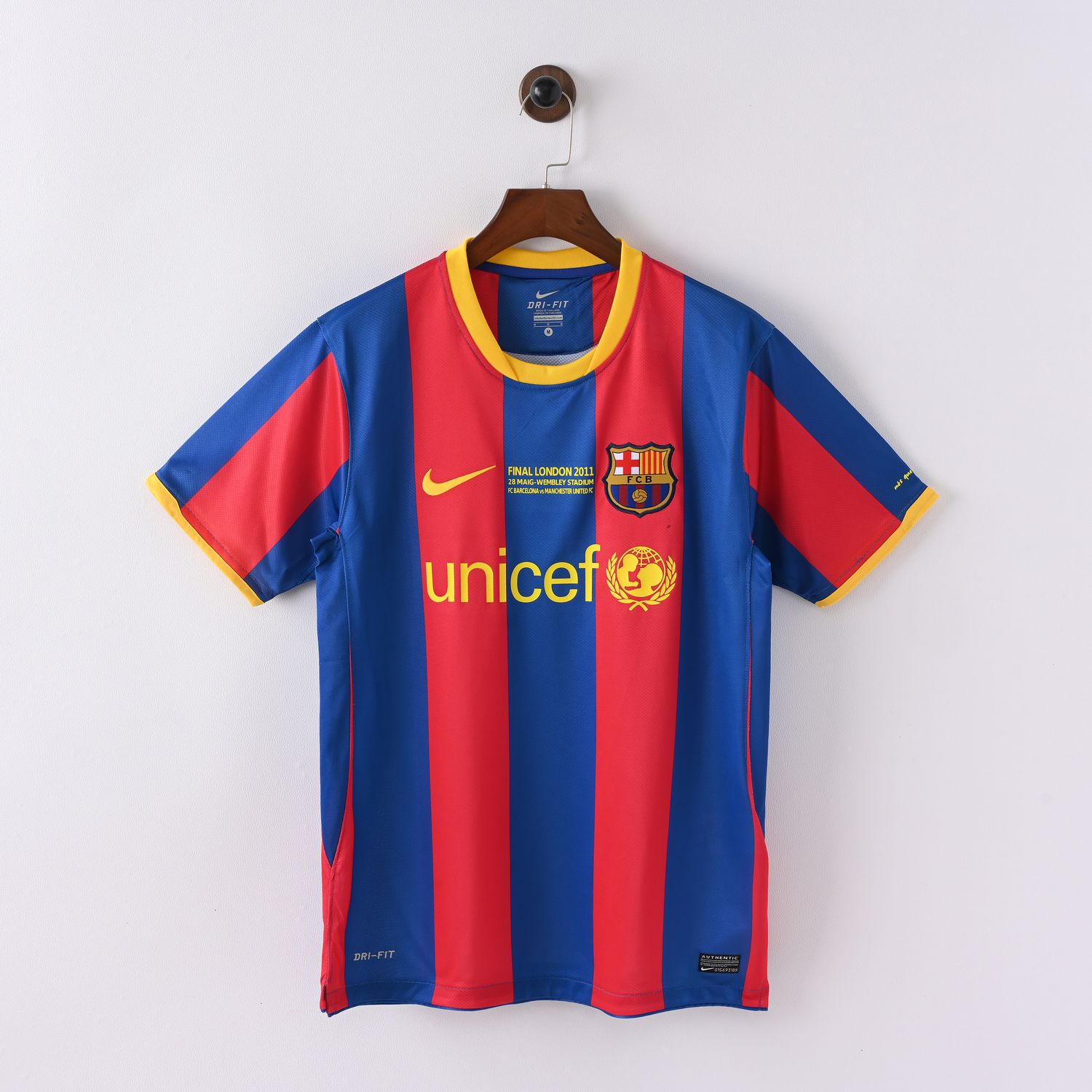 Barcelona home 10/11
