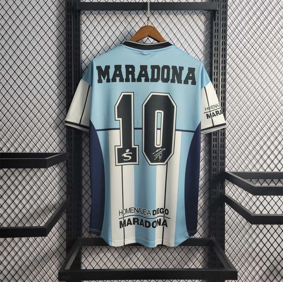 2001 Argentina Maradona #10 Commemorative Edition