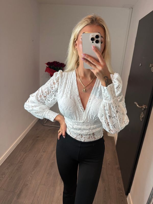 Body koronkowe białe