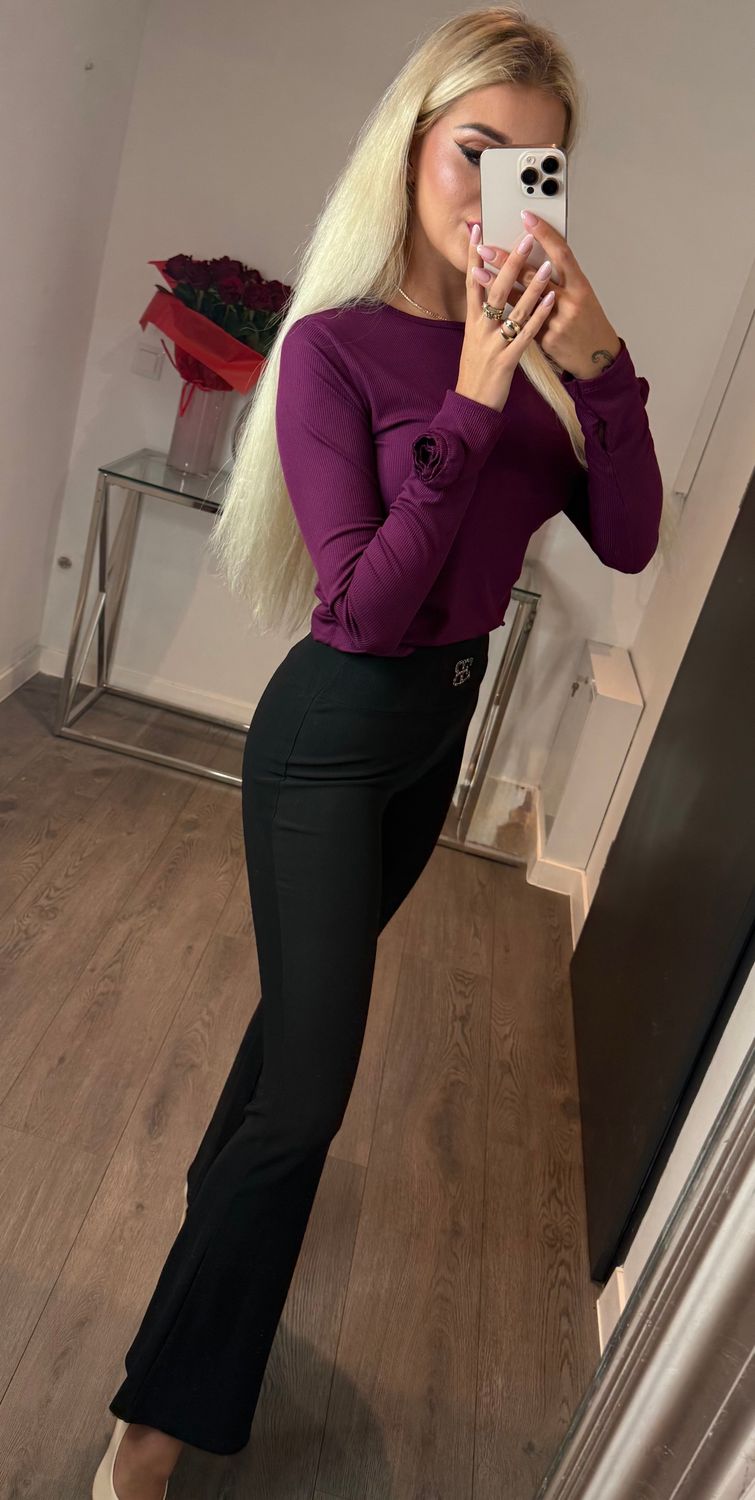 Dopasowana bluzka prążkowana śliwka