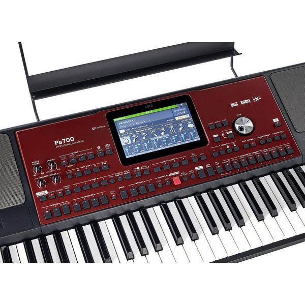 Korg PA-700