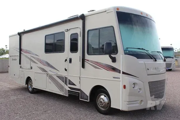 2019 WINNEBAGO SUNSTAR 29VE 2019 WINNEBAGO SUNSTAR 29VE