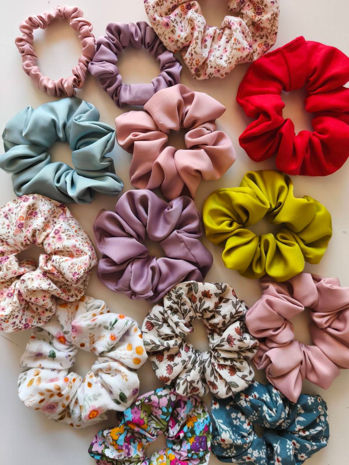 Medium Scrunchie Heather