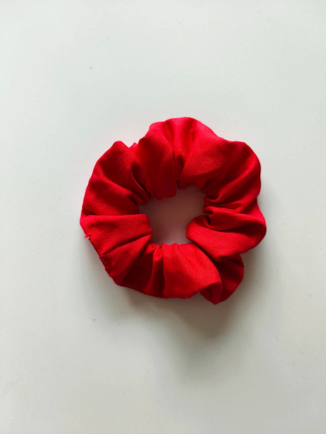 Medium Scrunchie Red Linen