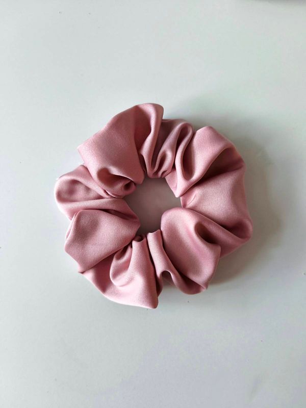 Medium Scrunchie Pink