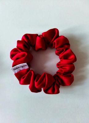 Ręcznie szyta mini scrunchie Red Wine do włosów