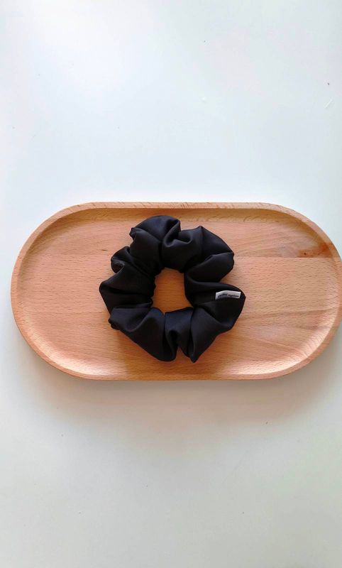 Medium scrunchie dla dziewczynki i kobiety Classic Noir