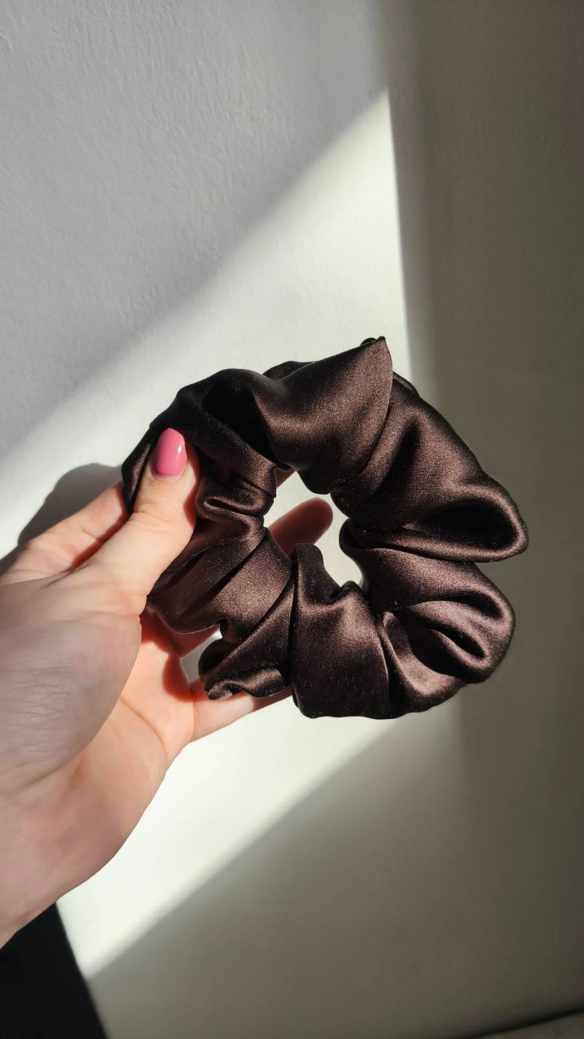 Maxi Scrunchie Jedwabna warm brown