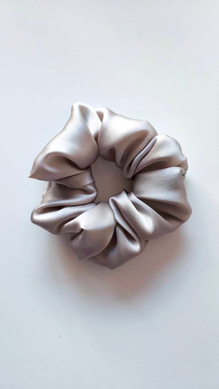 Maxi Scrunchie Jedwabna silver grey
