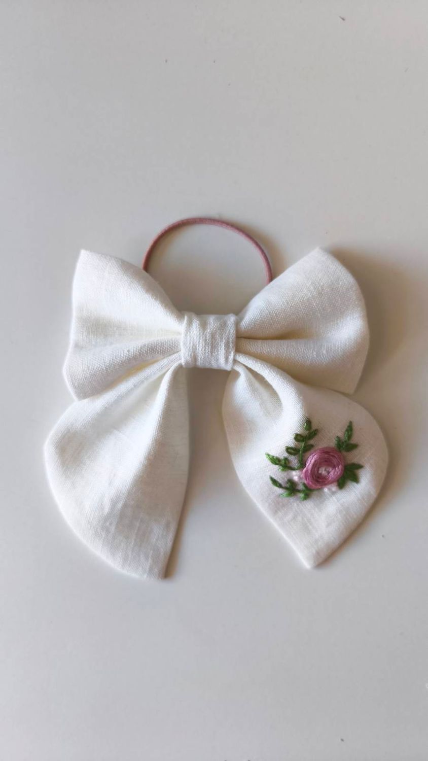 Kokarda "Aurelia" z haftem Ecru Linen