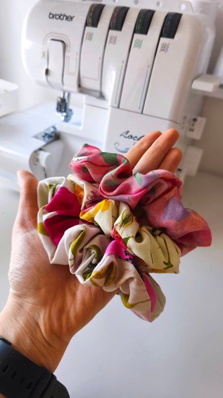 Medium scrunchie dla dziewczynki i kobiety Cherry