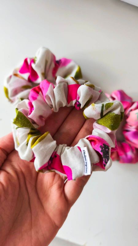 Mini scrunchie Pink Flowers do włosów