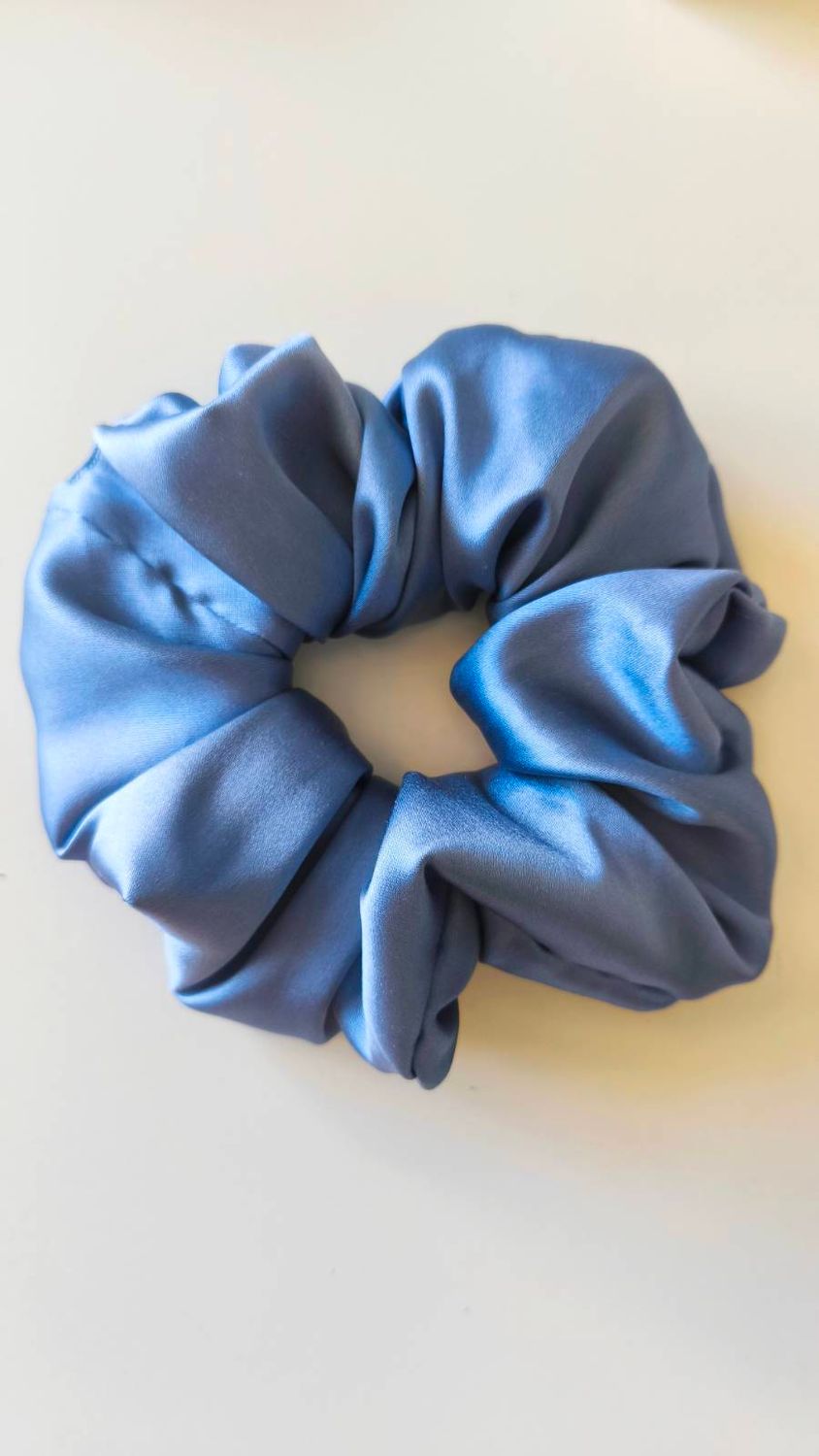Maxi scrunchies jedwabna "blue sky"