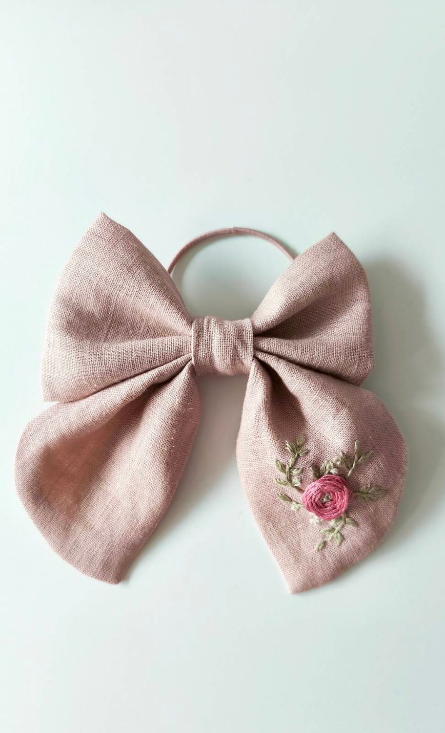 ​Kokarda "Aurelia" Dusty Rose​ Linen z haftem