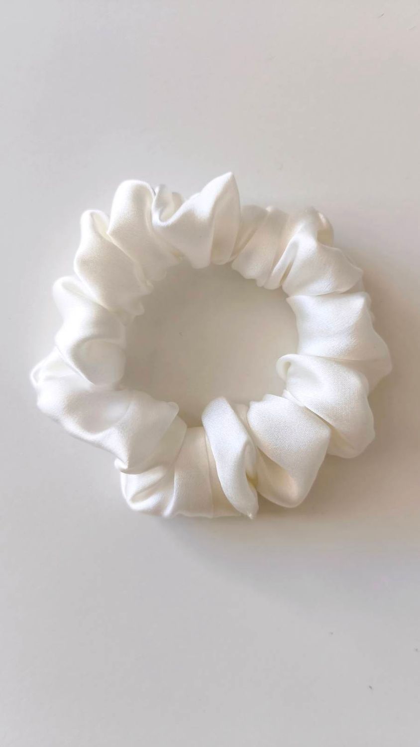 Mini scrunchies jedwabna "Soft Cloud"