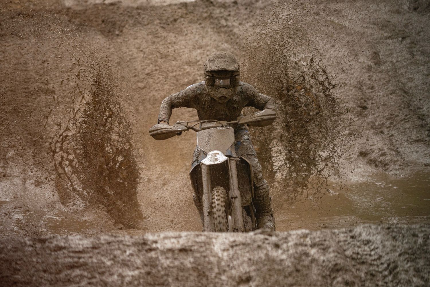 New GoggleTek 48mm roll-off system (smoked lens) in Refurbished Oakley Airbrake goggle