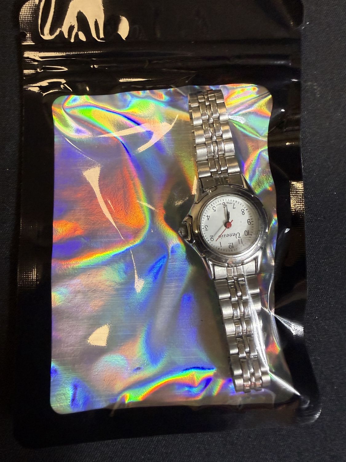 VeneZ10 Analog Watch Silver toned