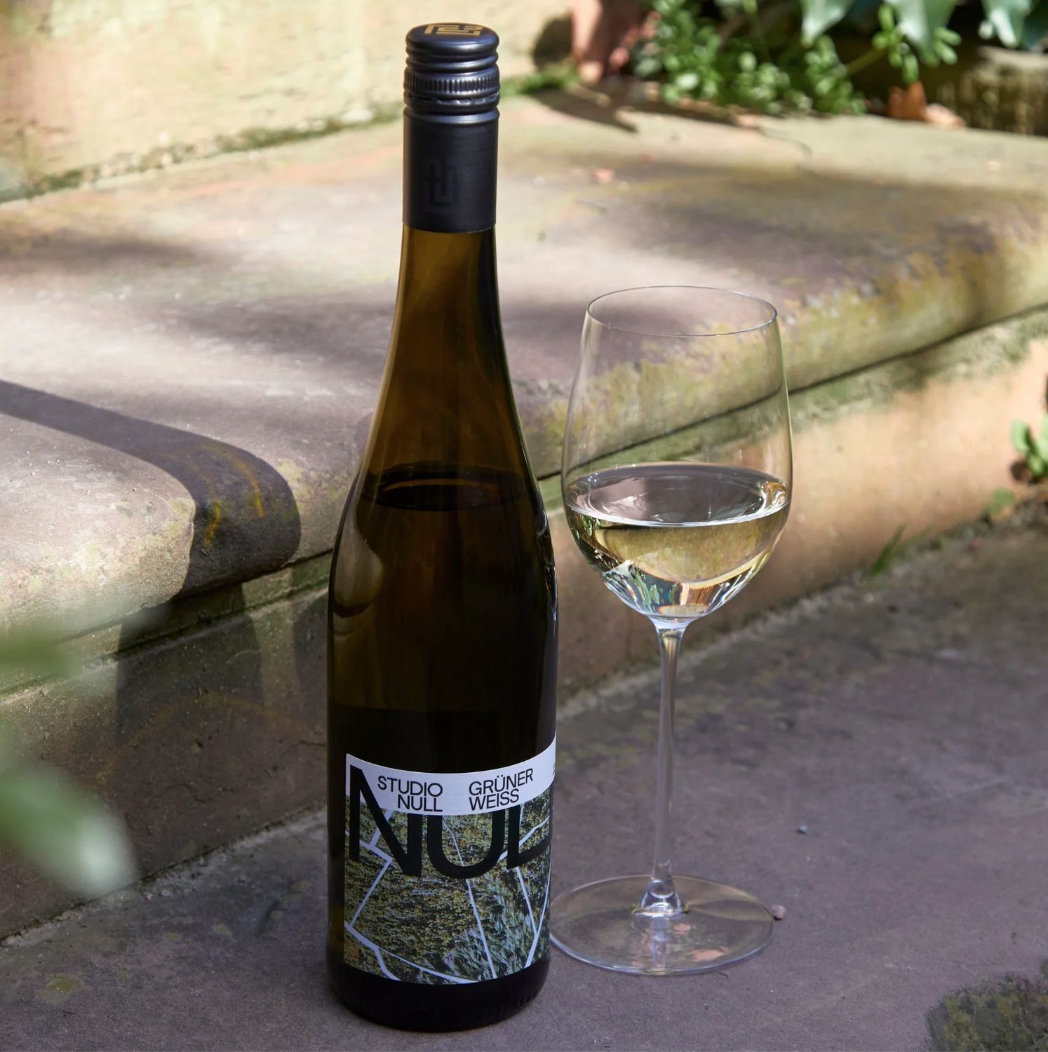 Studio Null Gruner Weiss