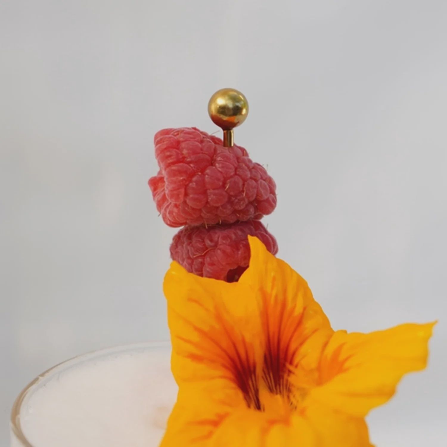 A Bar Above Long and Short Picks (Gold)