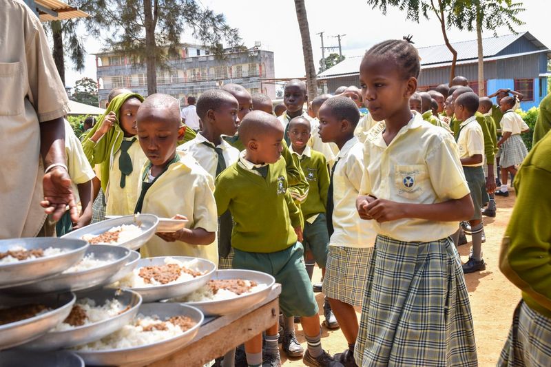 Feeding Kids in Kenya