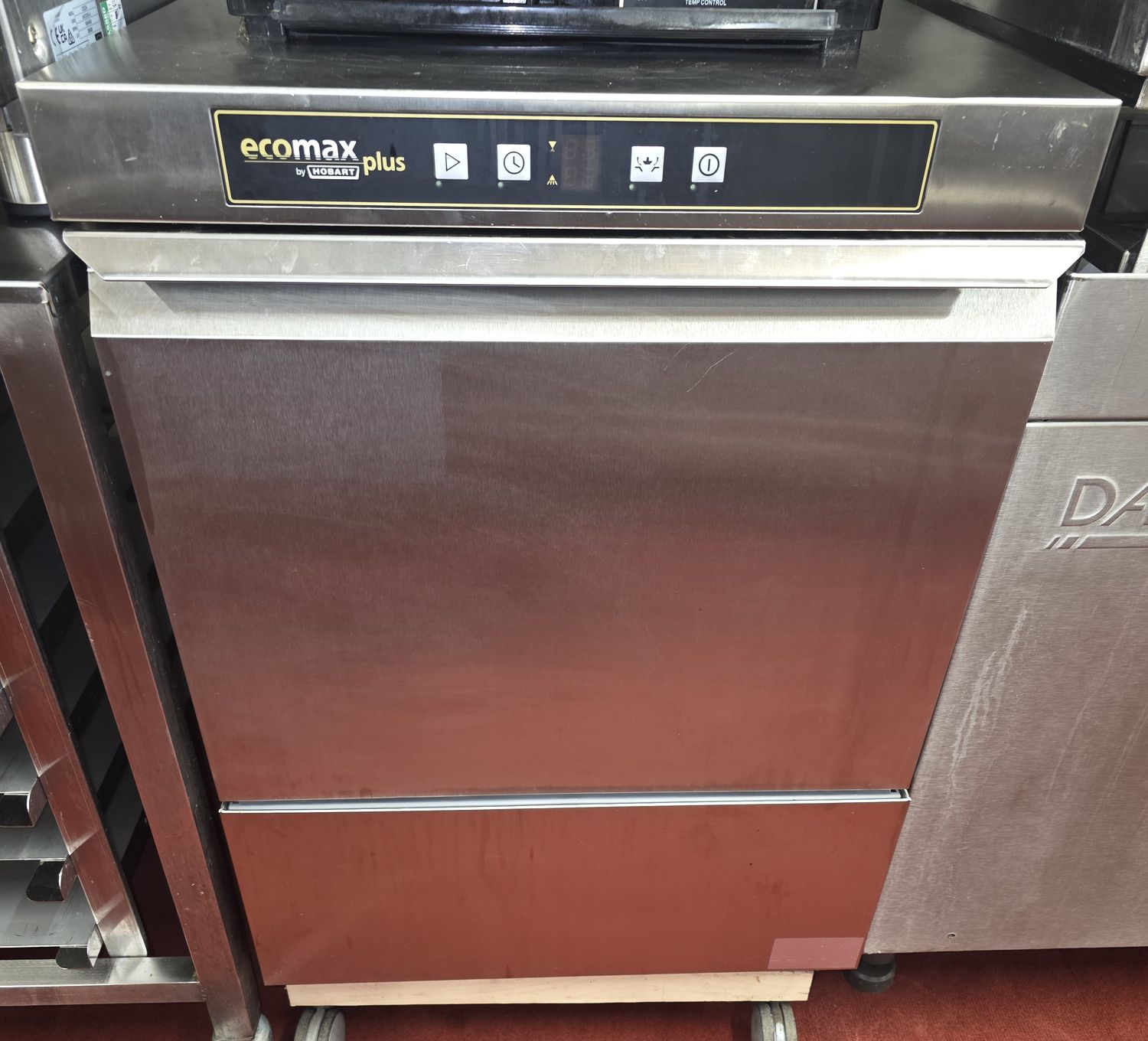 Hobart EcoMax Plus Undercounter Dishwasher