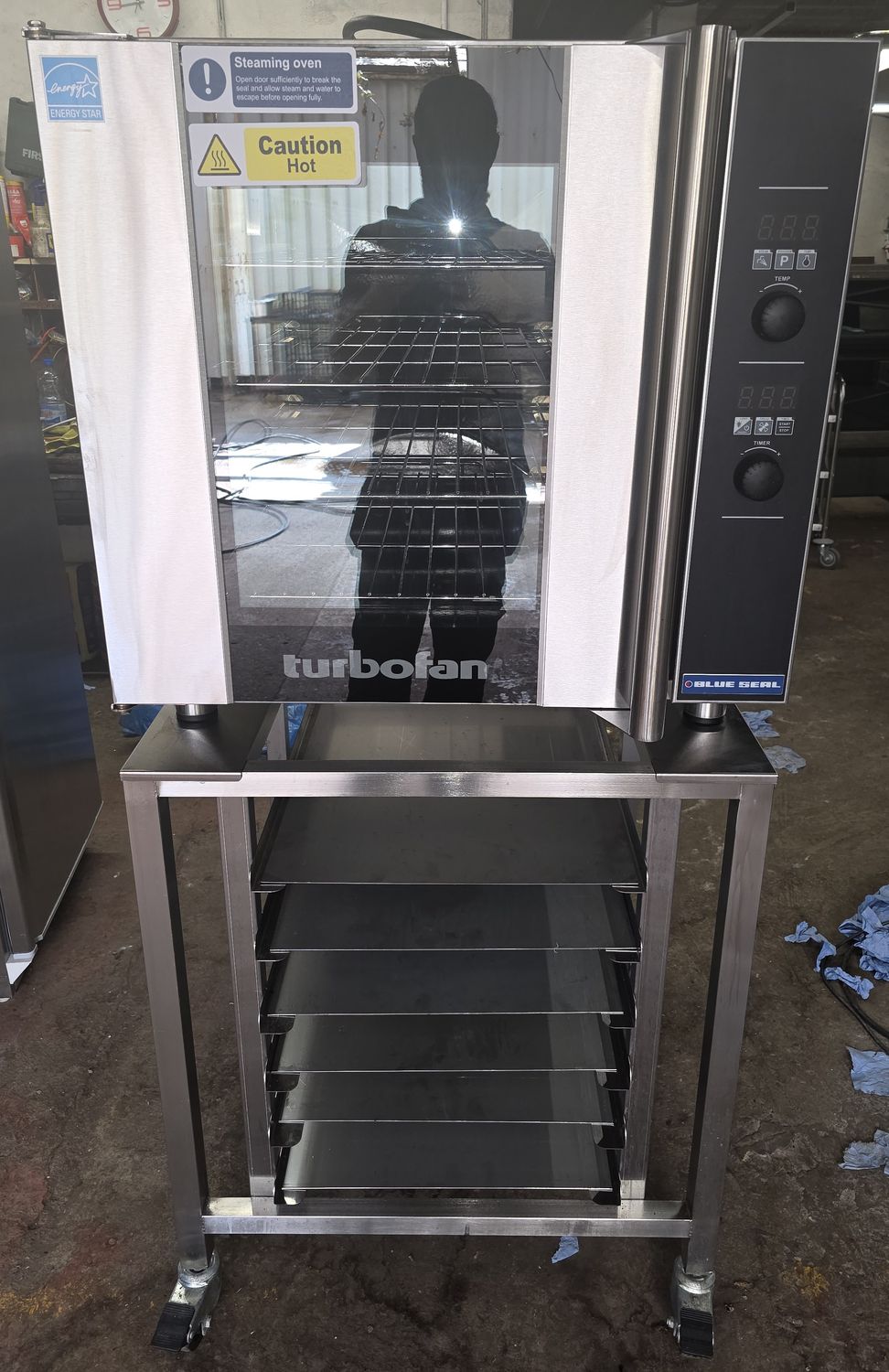 Blue Seal Turbo Fan E32D4 Convection Oven on Stand