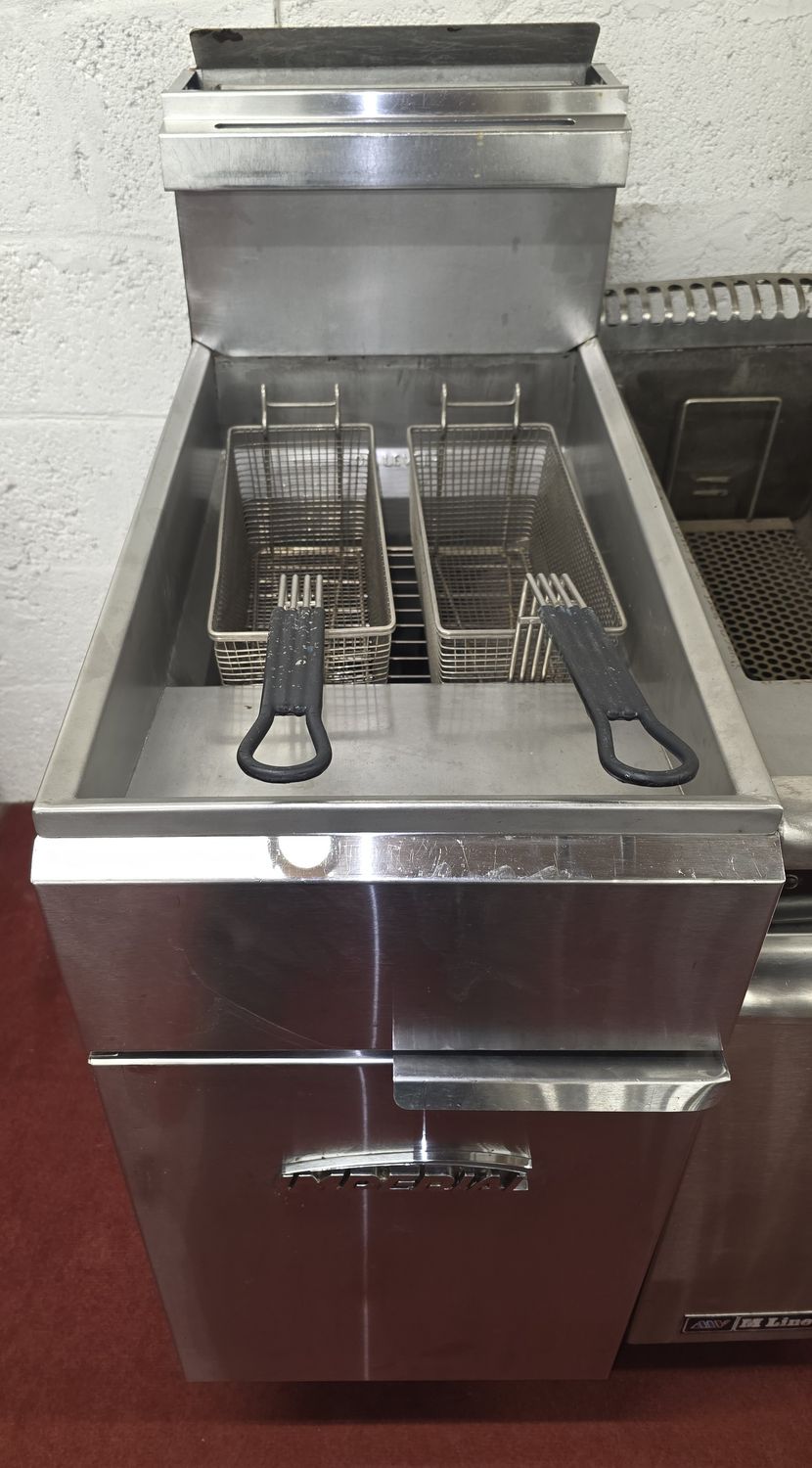 Imperial Free Standing Natural Gas Fryer Single Tank 2 basket