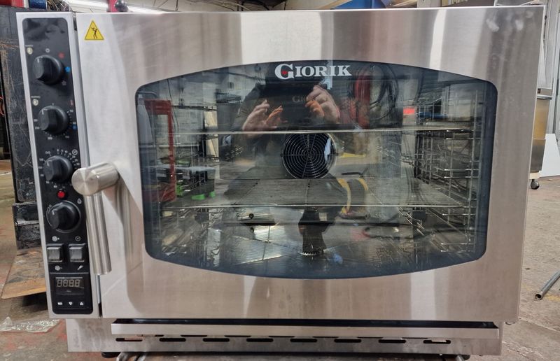 Giorik MMG52 5 rack LPG combi oven - Steam, cook, roast