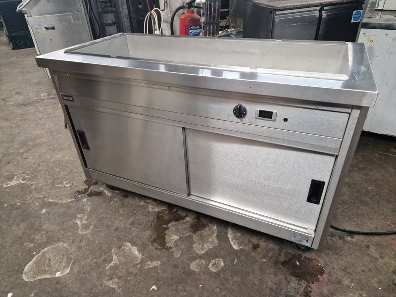 Lincat Hot Cupboard With Wet Bain Marie Top - Electric