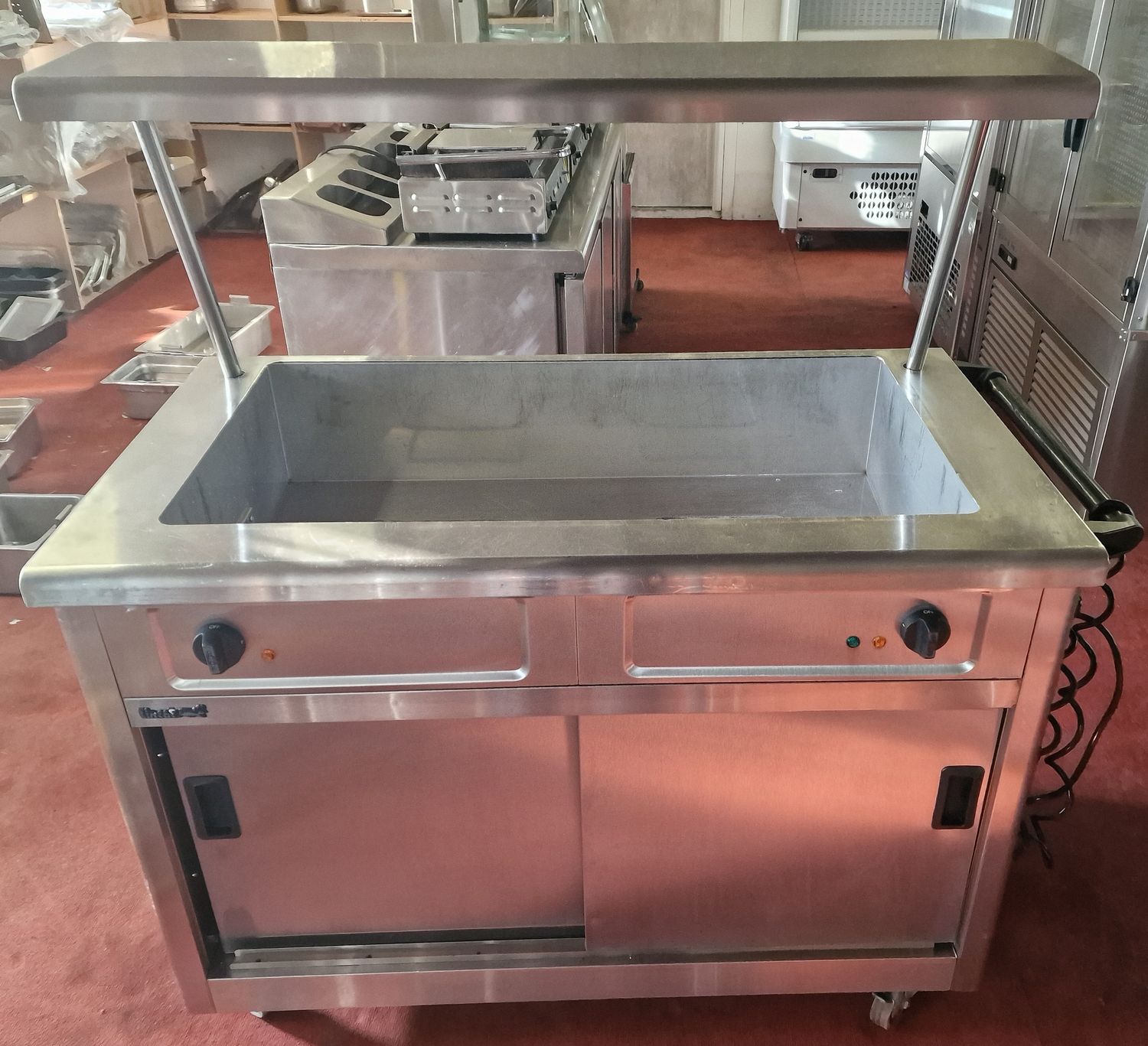 Lincat Hot Cupboard With Wet Bain Marie and gantry