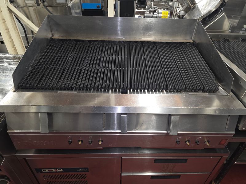 Falcon 4 Burner Radiant / Chargrill, Natural Gas, peri peri, burgers, steak