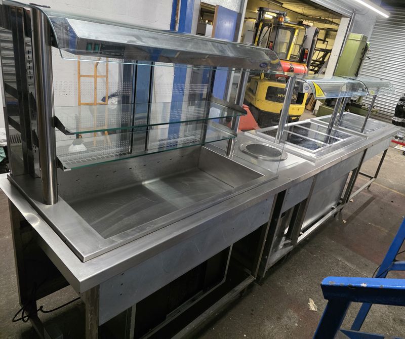 Servery Counter Run x2 heated displays x1 cold display and soup warmer