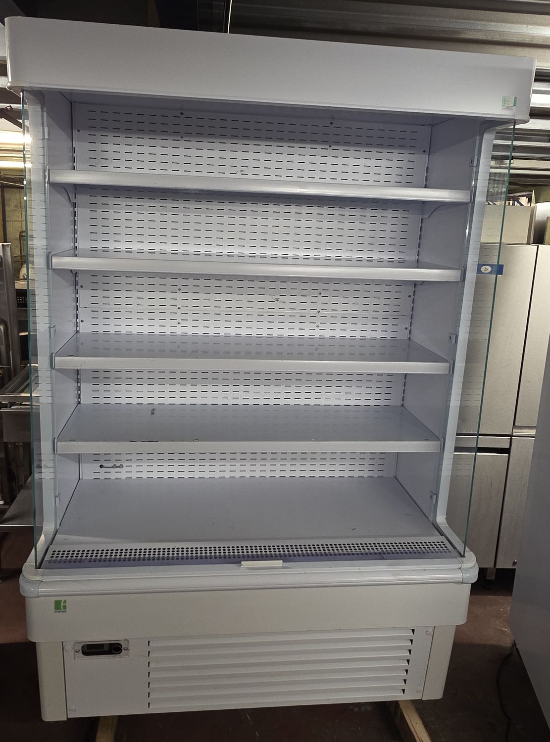 Mondial Multi-deck Display with night blind