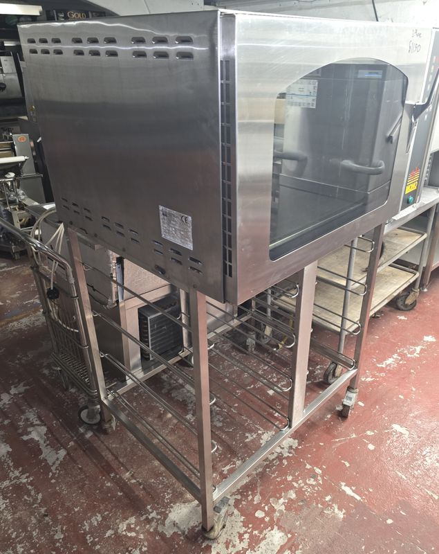 Mono 4 tray Bake off oven / Convection oven