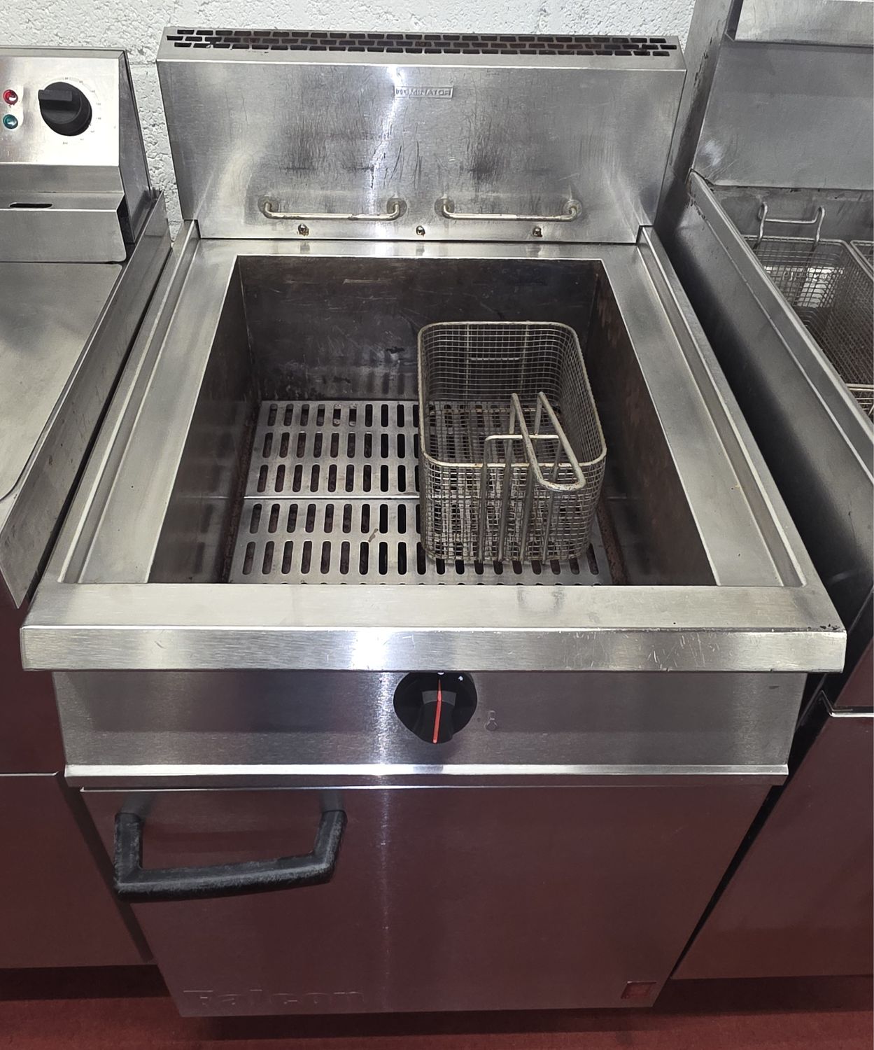 Falcon Dominator single tank double basket Fryer - LPG