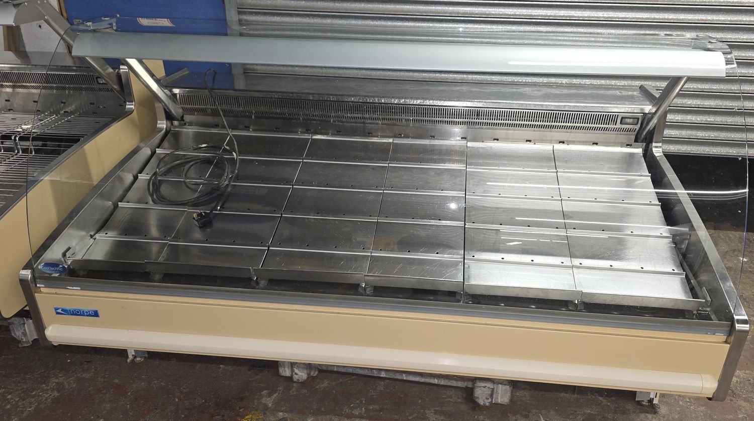 Norpe Gusto Serve over and Self-service chilled Displays