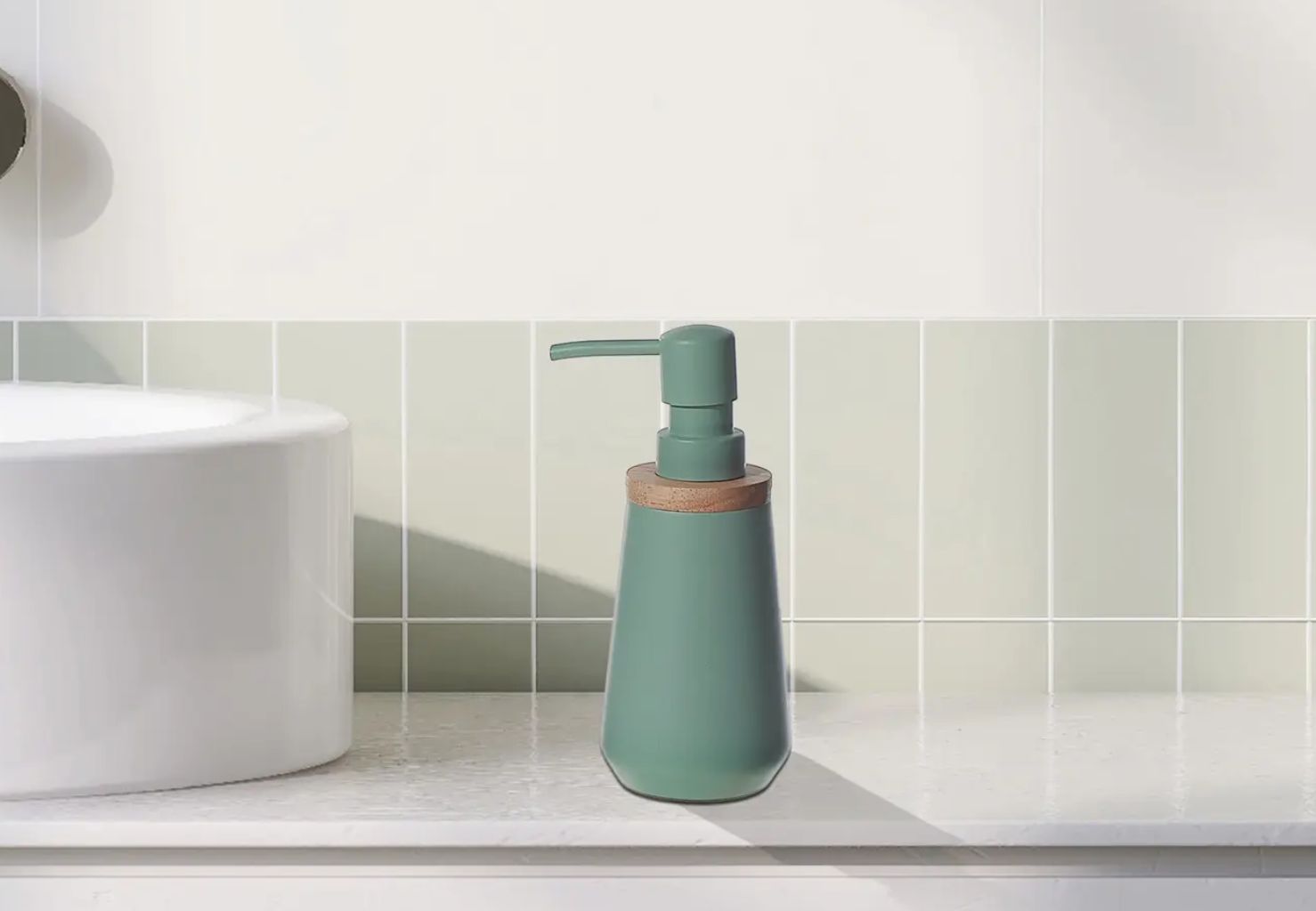 Polyresin Soap Displayenser with Wood