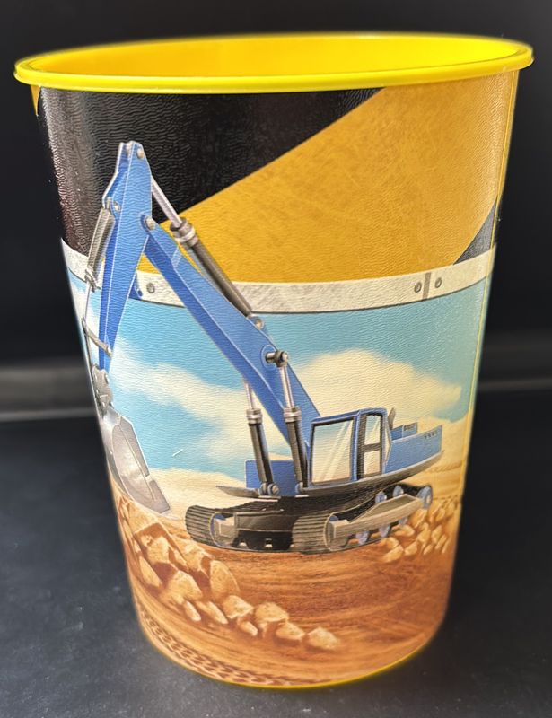 BIG DIG PLASTIC CUP