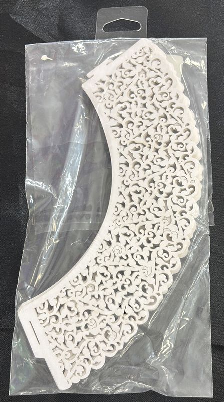WHITE LASER CUT CUPCAKE WRAPS 25CT
