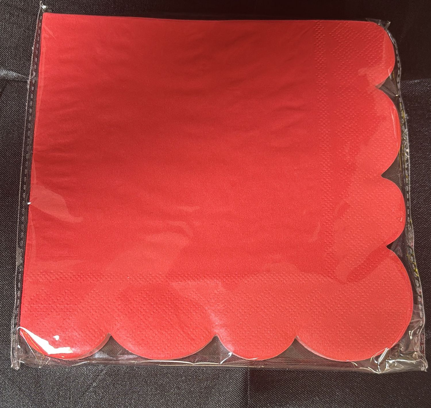 BEVERAGE NAPKIN RED SCALLOP EDGE ELEGANT VALENTINE