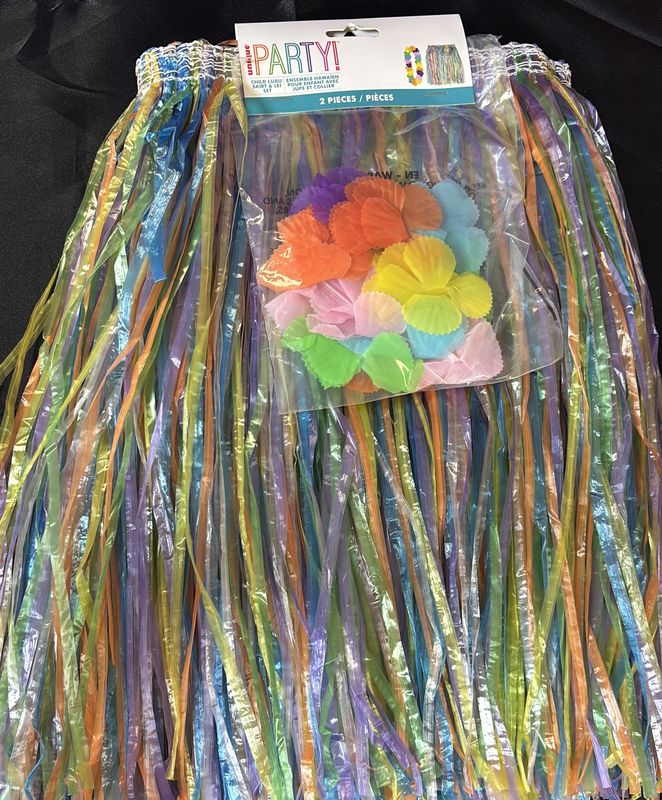 CHILD LUAU SKIRT &amp; LEI SET
