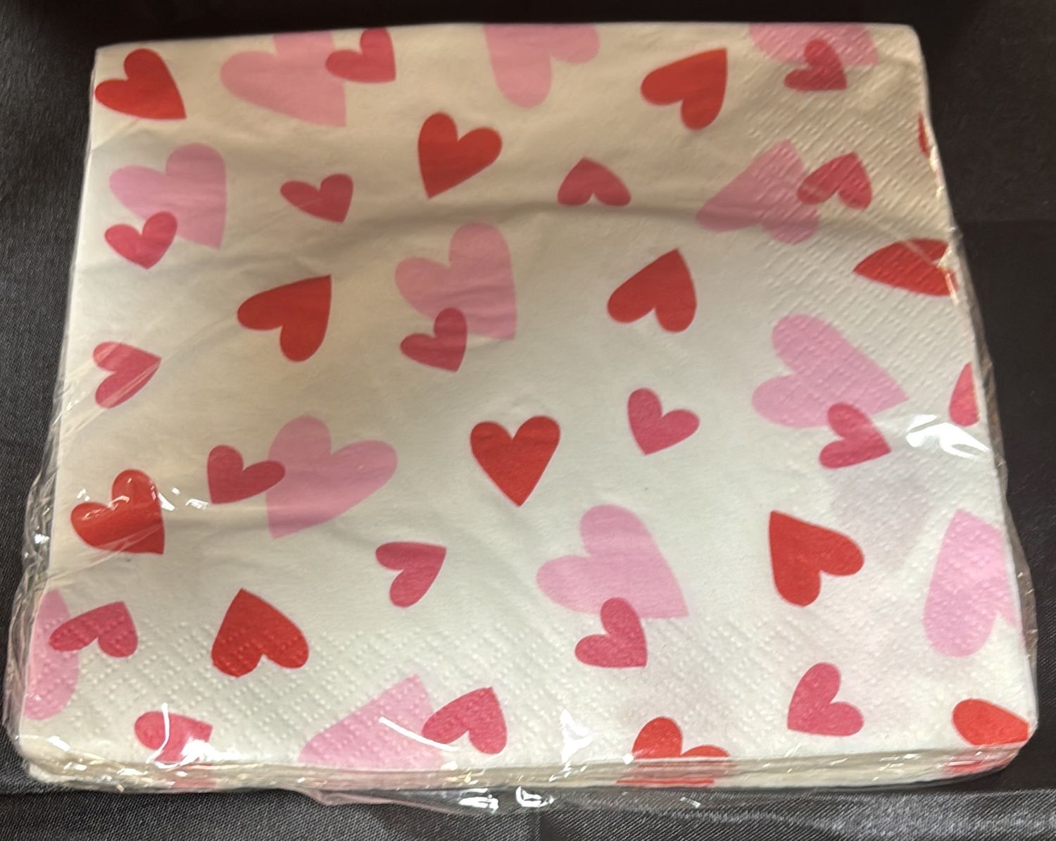 LUNCHEON NAPKIN FLUTTERING HEARTS - 2