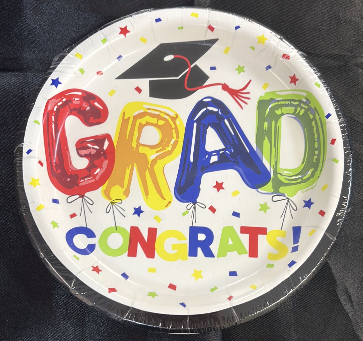 PAPER PLATE LARGE LETTER BALLOON GRAD