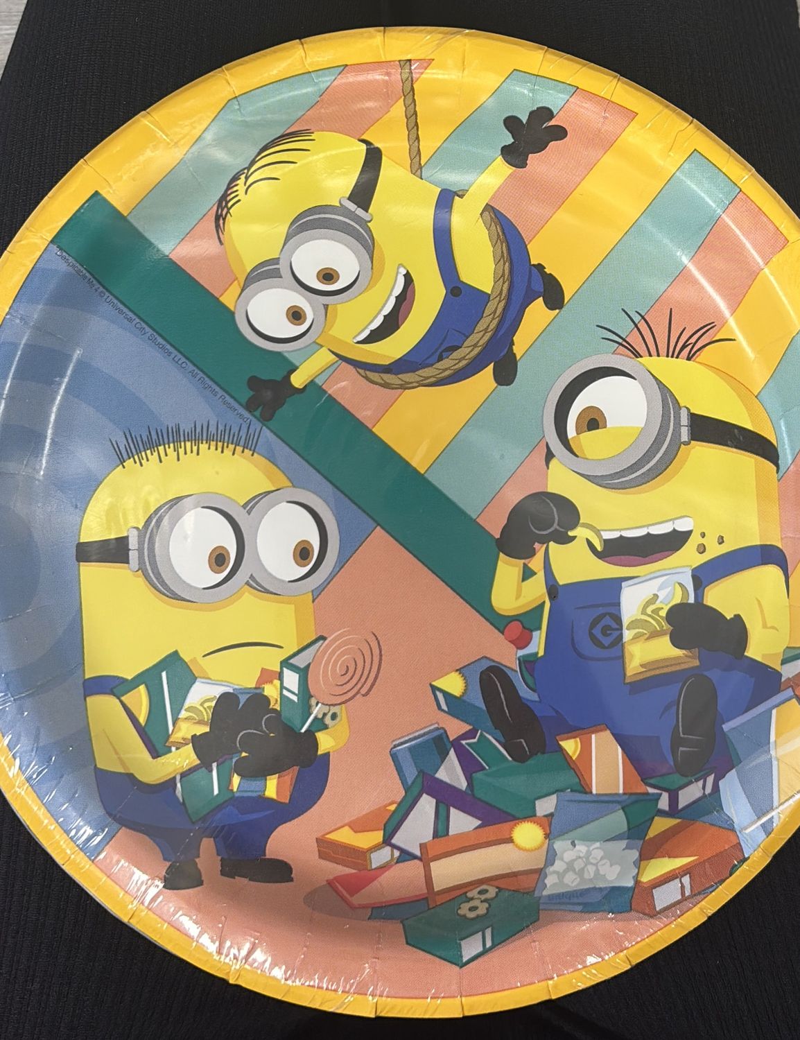 PAPER PLATE LARGE DESPICABLE ME